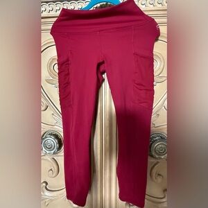 Fabletics capri leggings berry powerhold side pockets hi waist guc xxs